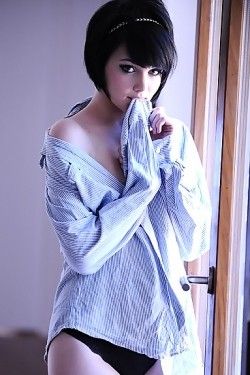 Mellisa Clarke strips mans shirt
